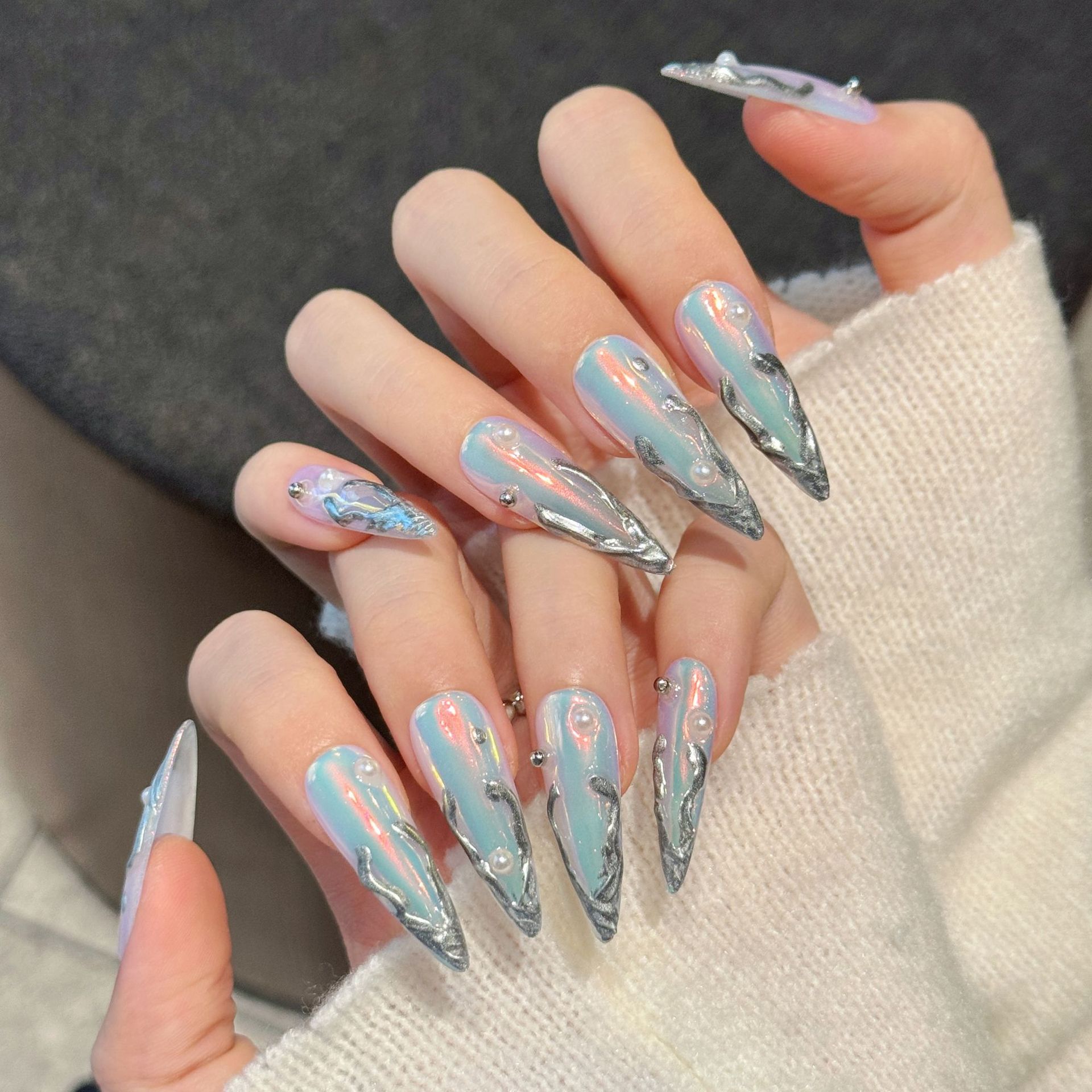 10pcs Silver Aurora Long Stile - Nail Art Press On 评论和价格