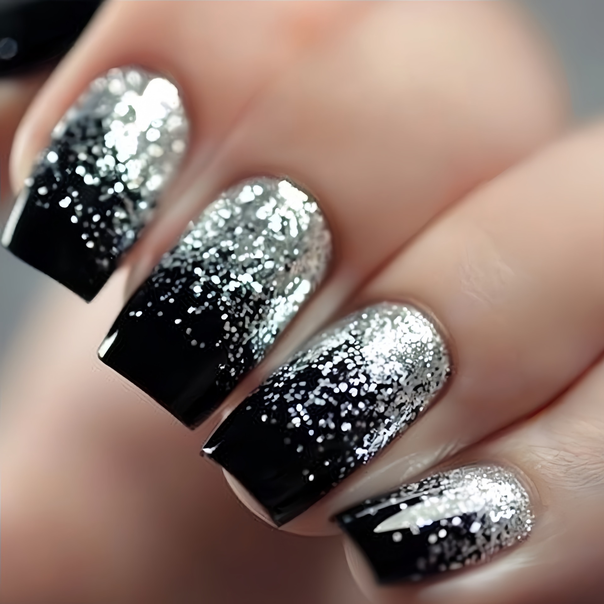 Short Medium fake nails Gradie - Nail Art Press On 评论和价格